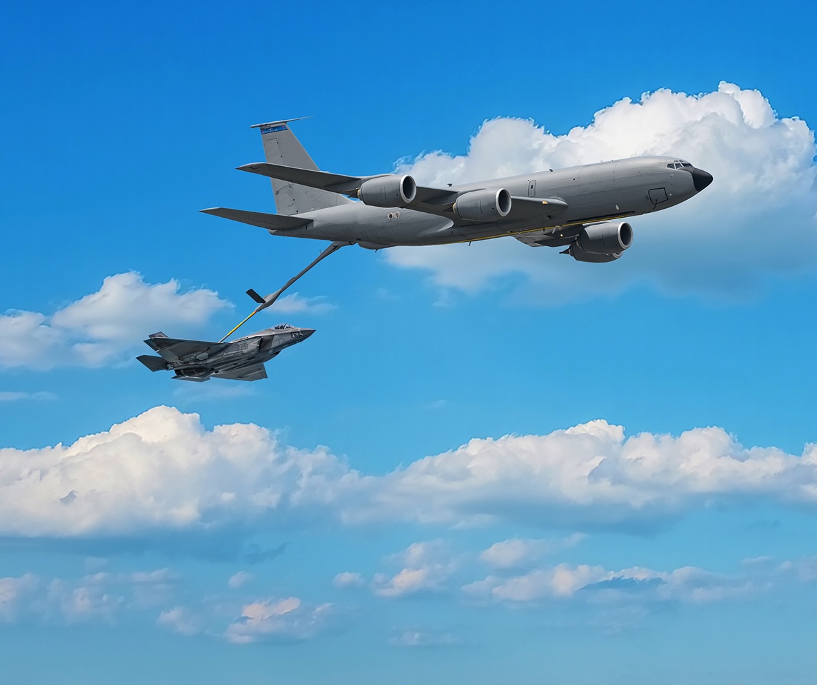 Aircraft refueling mid-flight